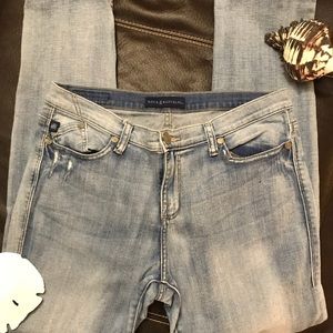 Rock & Republic Berlin Distressed Jeans